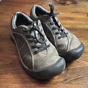 Keen Presidio Leather Low Top Lace Up Casual Rugged Shoes Sneakers Womens Size 9